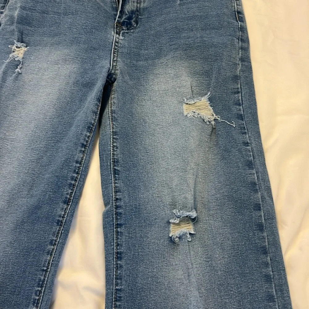 NWOT Barrel Cut Jeans